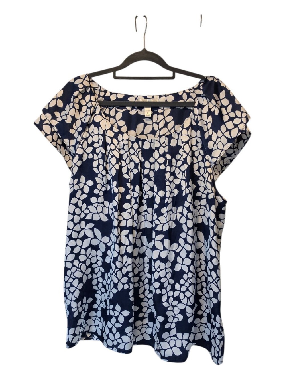 Dressbarn Navy and White Floral Cap-Sleeve Blouse Size 2X